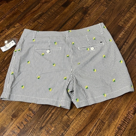 NWT lemon shorts Crown & Ivy lemon embroidered striped print 5” inseam size 12 - Picture 8 of 9